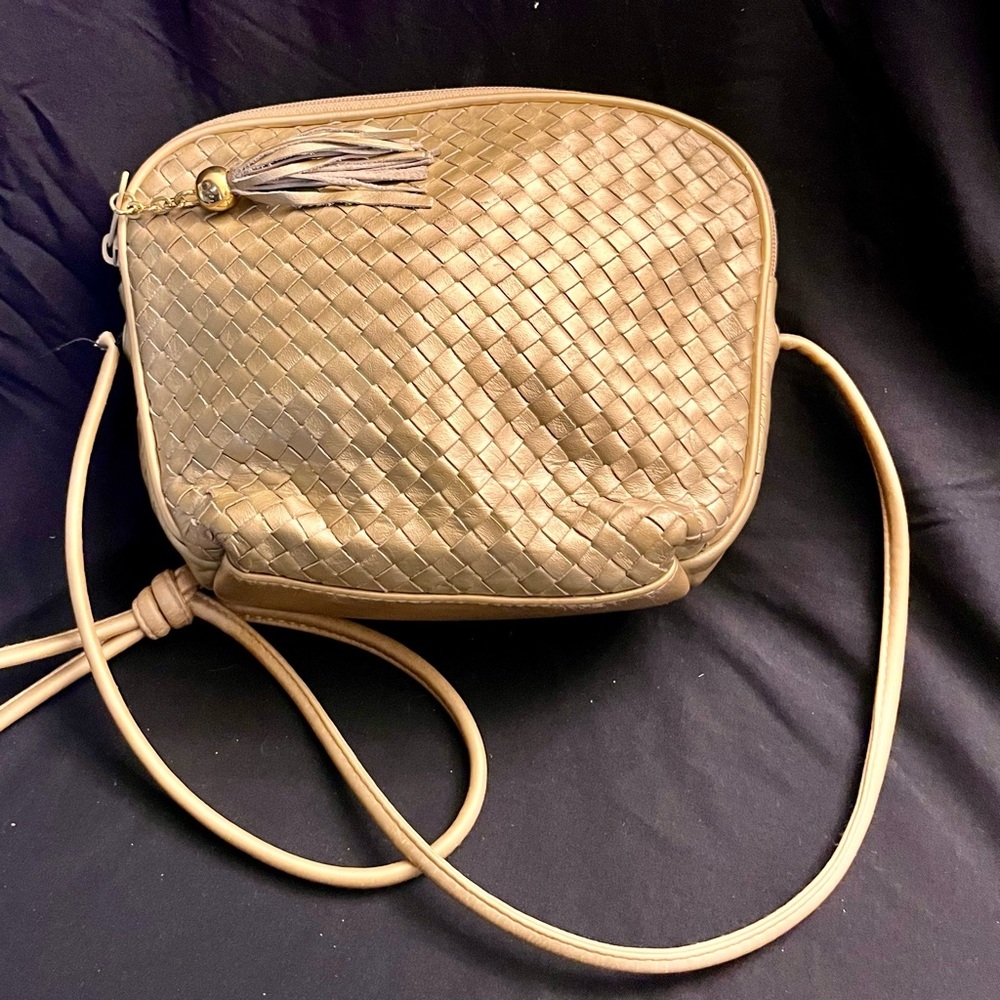 Vintage 80s Gold Metallic Woven Leather Crossbody Bag Boho Tassel Purse Glam - Picture 8 of 17
